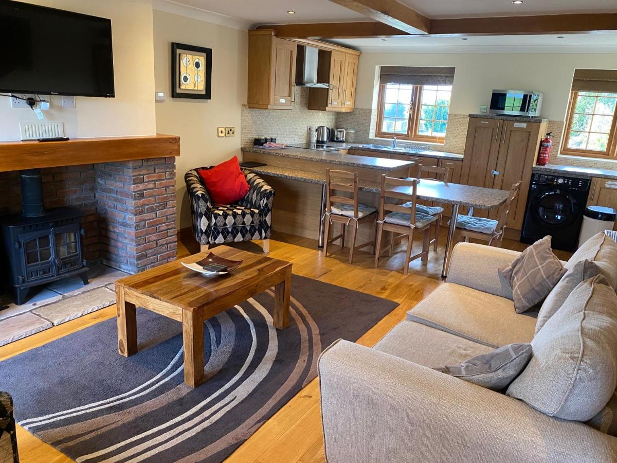 בברלי Red House Farm Cottages מראה חיצוני תמונה