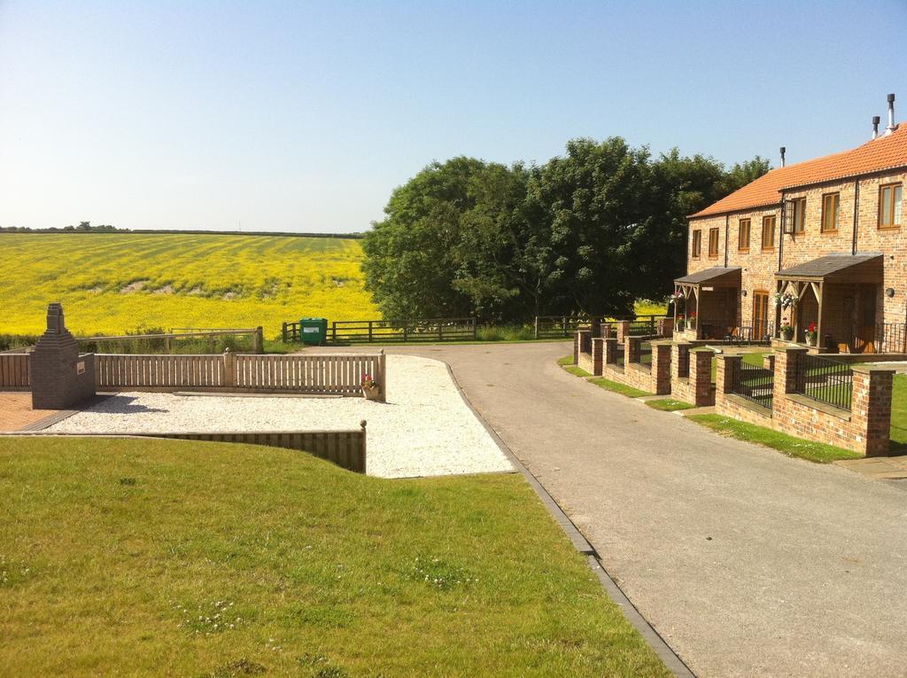 בברלי Red House Farm Cottages מראה חיצוני תמונה